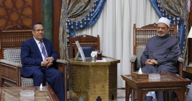 الإمام الأكبر: الأزهر أعلن بوضوح تأييده للموقف العربي المساند لحكومة اليمن