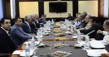 الوفد الروسى المكلف ببحث استئناف الرحلات لمصر يصل مطار القاهرة اليوم