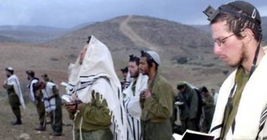 الصحافة الإسرائيلية: حزب الله حاول تجنيد عملاء فى إسرائيل عبر "الفيسبوك".. تل أبيب تعد مشروع لدعم الترابط بين إسرائيل ويهود العالم.. وتصاعد التوتر بين المتدينين والعلمانيين داخل الجيش الإسرائيلى