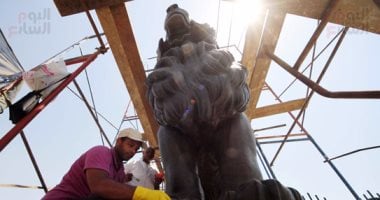 بالصور.. وزارة الآثار ترمم أسود كوبرى قصر النيل 
