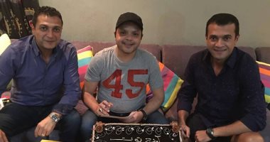 دويتو محمد هنيدى مع يوسف معاطى وإسلام خيرى فى السينما والتلفزيون