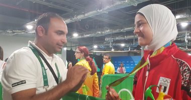 بالصور والفيديو..هداية ملاك بعد الفوز بالبرونزية: "أنا طايرة من الفرحة"