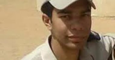 الداخلية تودع النقيب مصطفى يسرى بجنازة عسكرية.. "شهيد فض رابعة" دخل فى غيبوبة 3 سنوات قبل انضمامه لقوائم الشرف.. دموع وأحزان وملابس سوداء تتصدر المشهد.. ووالدته على فيس بوك: "مات الجدع مات أغلى الناس"