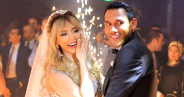 بالصور.. تامر حسنى وصوفينار يشعلان أجواء زفاف محمود وهالة