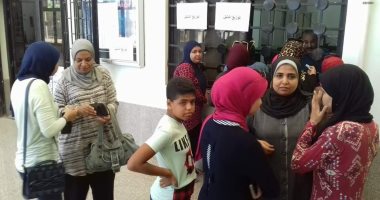 مكتب تنسيق جامعة القناة يستقبل 450 طالب لاستمارة الدبلومات الفنية