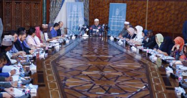 شيخ الأزهر: الإسلام يبرأ من نشر العقائد بقوة السلاح والمال