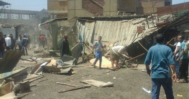 بالصور.. محافظة القليوبية تشن حملة إزالة لإشغالات سور مترو شبرا الخيمة