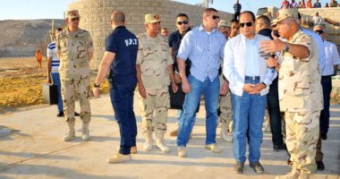 بالصور.. الرئيس السيسي يتفقد مشروع مدينة الجلالة