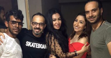 بالفيديو والصور .. دياب و بوسى يشعلان ليلة "هشك بشك" بطبلة الساحل الشمالى