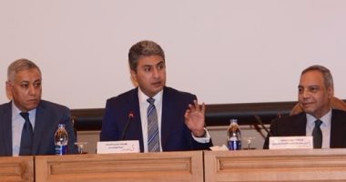 وزير الطيران: روسيا لم تطلب تخصيص صالات خاصة لركابها بالمطارات المصرية