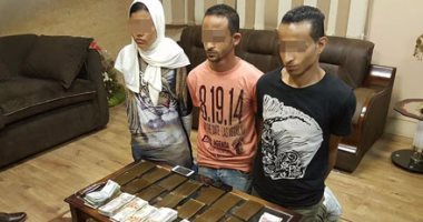 بالصور.. ضبط شابين وفتاة قبل ترويجهما 2 كليو حشيش بدار السلام