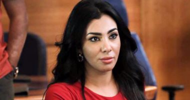 شاهد.. رد فعل ميريهان حسين بعد التحفظ عليها بمحكمة جنح الهرم بقضية "الكمين"