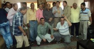 بالصور.. تكريم سكرتير مدينة سانت كاترين بعد 31 عاما فى الخدمة