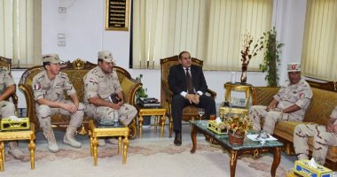 محافظ سوهاج يستقبل رئيس أركان المنطقة الجنوبية العسكرية