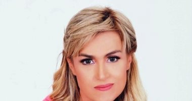 سيمون تحيى الحفل الخيرى للمؤسسة الوردية لمكافحة سرطان الثدى