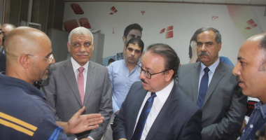 بالصور.. وزير الاتصالات يتفقد سنترال شرم الشيخ ويستطلع أراء العملاء
