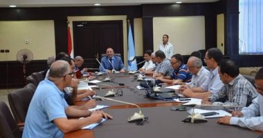 محافظ البحر الأحمر يناقش تقنين أراضى القرى السياحية مع "استرداد حق الشعب"
