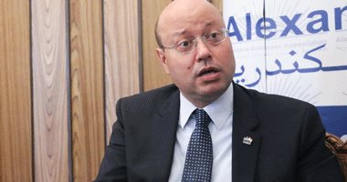 بالصور.. رئيس جمعية رجال أعمال الإسكندرية: قرض صندوق النقد الدولى حل لابد منه وعدم تطبيق سياسات برنامجه ستترك ديونًا.. يجب تعديل قانون الاستثمار وتغييره.. والقيمة المضافة تصلح أخطاء ضريبة المبيعات