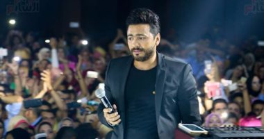 ننشر أول فيديو من حفل تامر حسنى على المسرح الرومانى بالساحل الشمالى