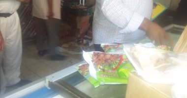 بالصور.. ضبط 455 كيلو لحوم وطيور وأسماك فاسدة فى حملات تفتيش بالأقصر