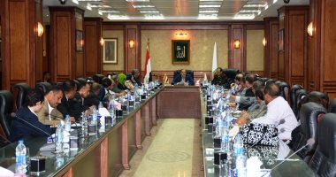 محافظ سوهاج يعلن اقامة معرض "اهلا مدرستى" لتوفير المستلزمات المدرسية بأسعار مخفضة