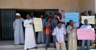 وقفة احتجاجية لأهالى أبو سمبل جنوب أسوان لنقص الخدمات الطبية