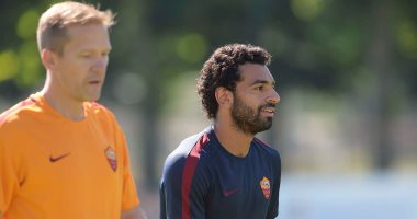 بالصور.. محمد صلاح يتجاوز أحزانه الأوروبية مع روما ويستعد لكاليارى