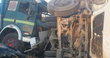  إصابة شخصين فى انقلاب سيارة بمحور سعد الدين الشاذلى وتوقف حركة المرور