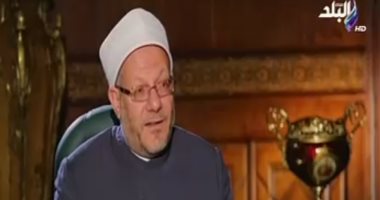 شوقى علام: دار الإفتاء المصرية لا تعمل عند أحد ولا تحابى أى فتوى