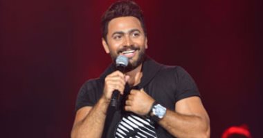 تامر حسنى أول مطرب مصرى يحيى حفلين فى يوم واحد تحت شعار "كامل العدد"