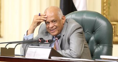 15 وعدا من البرلمان للشعب فى الدور الثالث.. خفض سعر الدولار لـ14 جنيها.. وامتيازات لأصحاب المعاشات.. ورعاية أسر ضحايا الإرهاب.. وإنجاز التأمين الصحى الشامل ومواجهة غلاء الأسعار.. وإشراك الشباب بالحياة السياسية