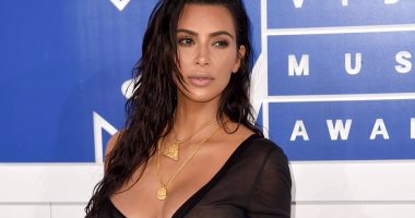 بالصور.. حرب الصواريخ بين كيم وبيونسيه ونيكى ميناج فى حفل "VMA’S"
