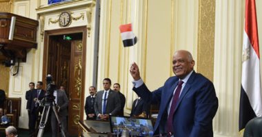 بالصور.. البرلمان يبدأ نقاش "بناء الكنائس".. وعلى عبد العال: عاوزينها احتفالية