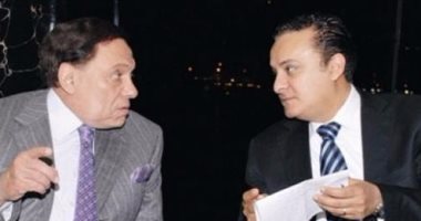 الزعيم يحتفل بعيد ميلاد يوسف معاطى فى الساحل الشمالى مع أسرته