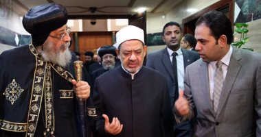البابا تواضروس يهنئ شيخ الأزهر  بحلول عيد الأضحى المبارك