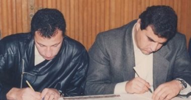 "حكاية صورة".. صلاح حسنى يضع الرتوش الأخيرة لاعتزال محمود الخطيب 