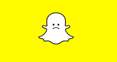 "فيس بوك" يخطط للاستحواذ على سناب شات الآسيوى