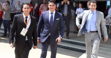 بالصور.. أبو هشيمة يتفقد الغرف العلمية بمهرجان مدينة زويل