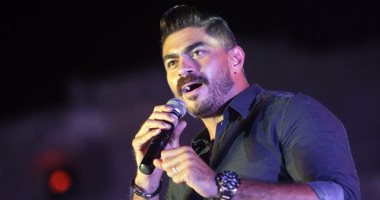 خالد سليم يختتم حفل محكى القلعة بأغنية "hello" للنجمة العالمية آديل