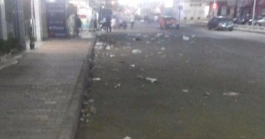 تراكم القمامة فى شارع شيرى التجارى فى الغردقة