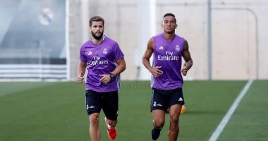 بالصور.. زيدان يدرب ريال مدريد على كرة السلة