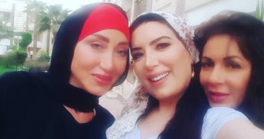 ريهام سعيد بالحجاب على "إنستجرام" مع عبير صبرى ونجلاء بدر