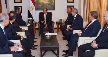 ممثلو 3 شركات هندية يعربون للرئيس السيسى عن تطلعهم للاستثمار فى مصر