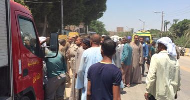 انتشال جثة عامل من أسفل أنقاض المنزل المنهار بأسيوط  