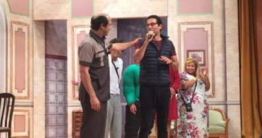 بالصور.. عمرو سعد يزور أشرف عبد الباقي لتهنئته بالموسم الجديد لـ"مسرح مصر"
