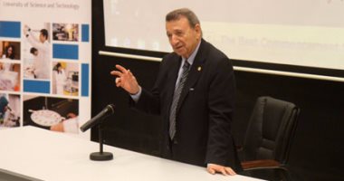 بالصور.. مصطفى السيد يتفقد الغرف العلمية بمهرجان زويل للعلوم 
