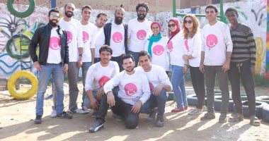 بالصور.. "ابتسامة" مبادرة شبابية عالمية لتعليم الأطفال عن طريق اللعب
