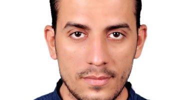 "كأى اتزان يليق بنا" قصيدة للشاعر "حسين سعيد"