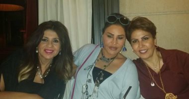 بالفيديو.. بوسى شلبى وأحلام يدندان بأغنية "يا حبيبتى يا مصر" فى فرنسا