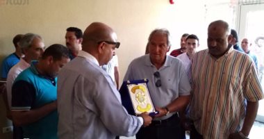 بالصور.. مركز شباب الجزيرة يٌكرم جوزيه